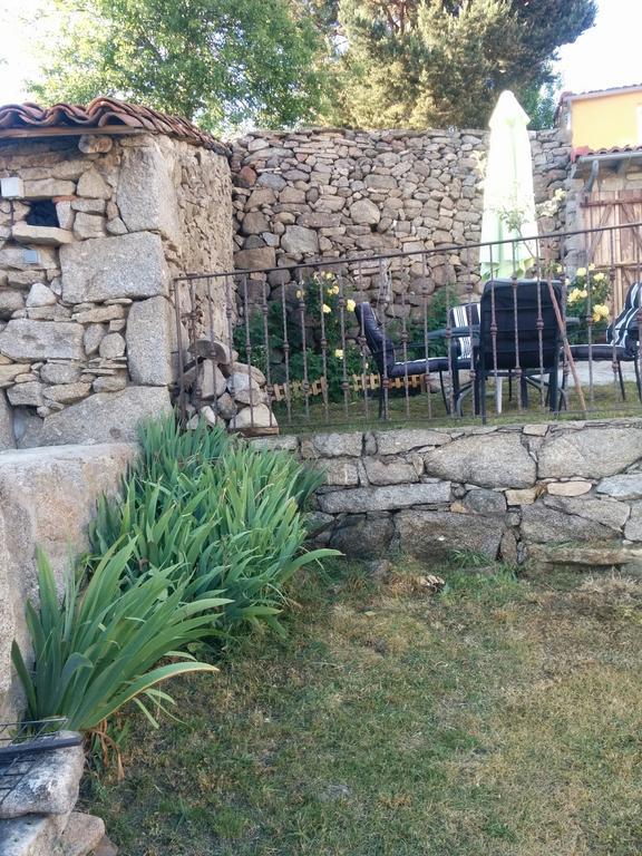 Casa Rural Almanzor นาวาร์เรดอนดา เด เกรโดส ภายนอก รูปภาพ