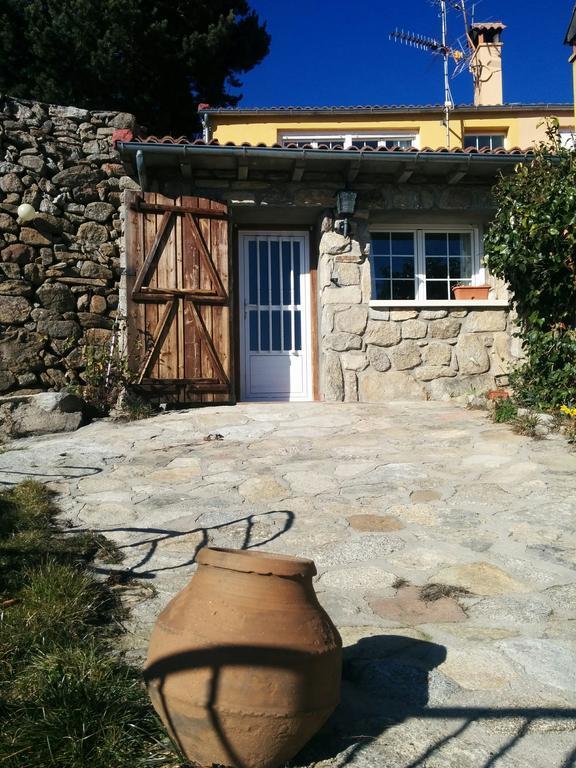 Casa Rural Almanzor นาวาร์เรดอนดา เด เกรโดส ภายนอก รูปภาพ