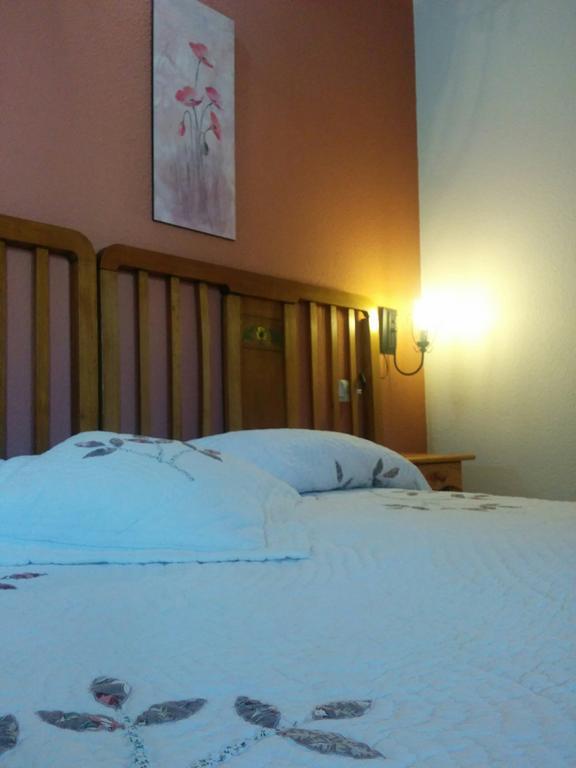 Casa Rural Almanzor นาวาร์เรดอนดา เด เกรโดส ภายนอก รูปภาพ